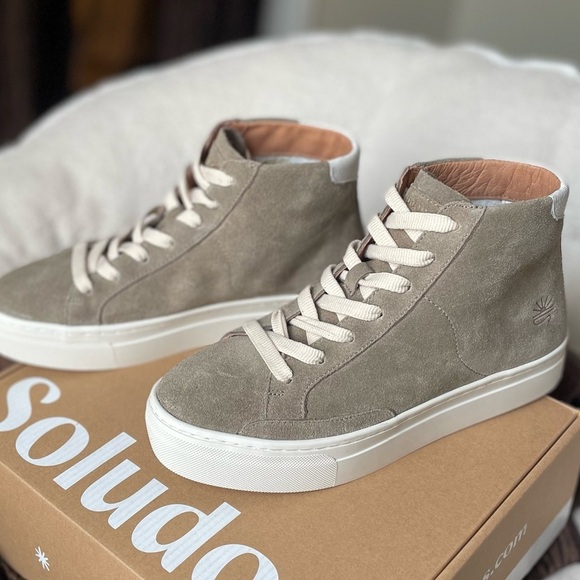Soludos Ibiza High Top Sneaker in Sand New in Box - Picture 3 of 7